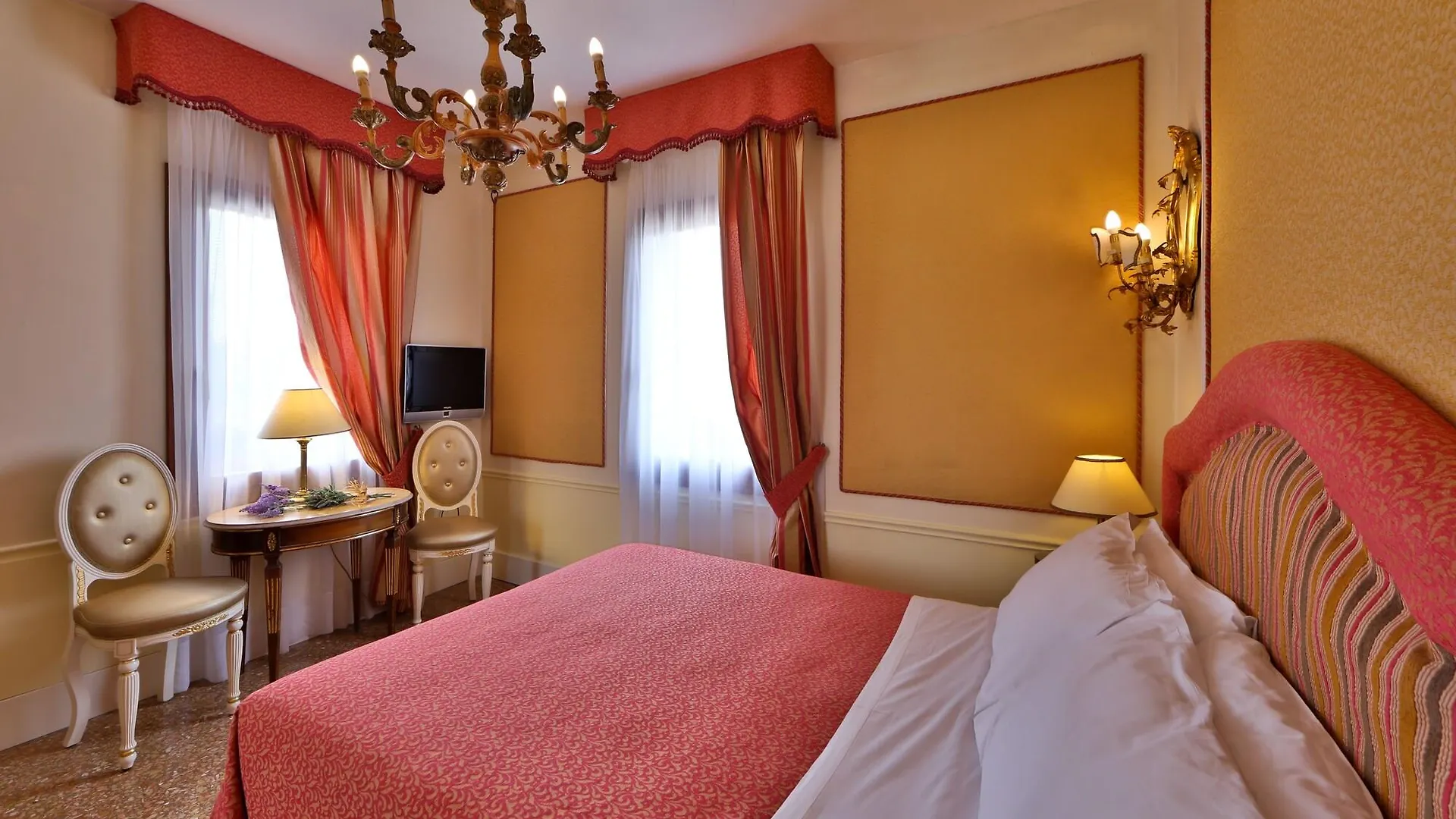 Hotel Arlecchino Venedig