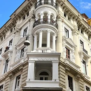 le-petit-hotel.it-romehotels.com/