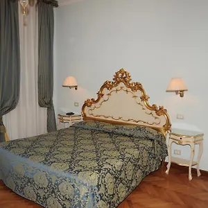 alloggi-santa-sofia.hotelslidodijesolo.com/