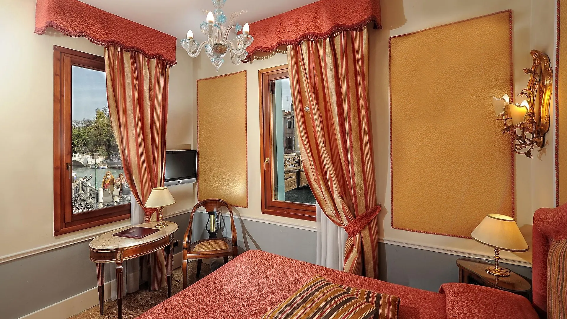 Hotel Arlecchino Venice 3*,