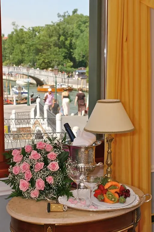 Hotel Arlecchino Venice