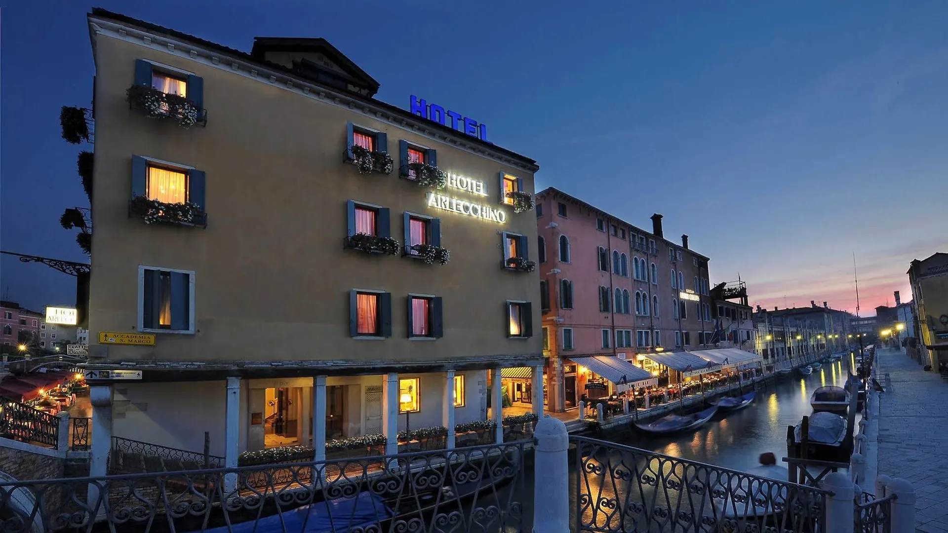 Hotel Arlecchino Venice 3*,  Italy