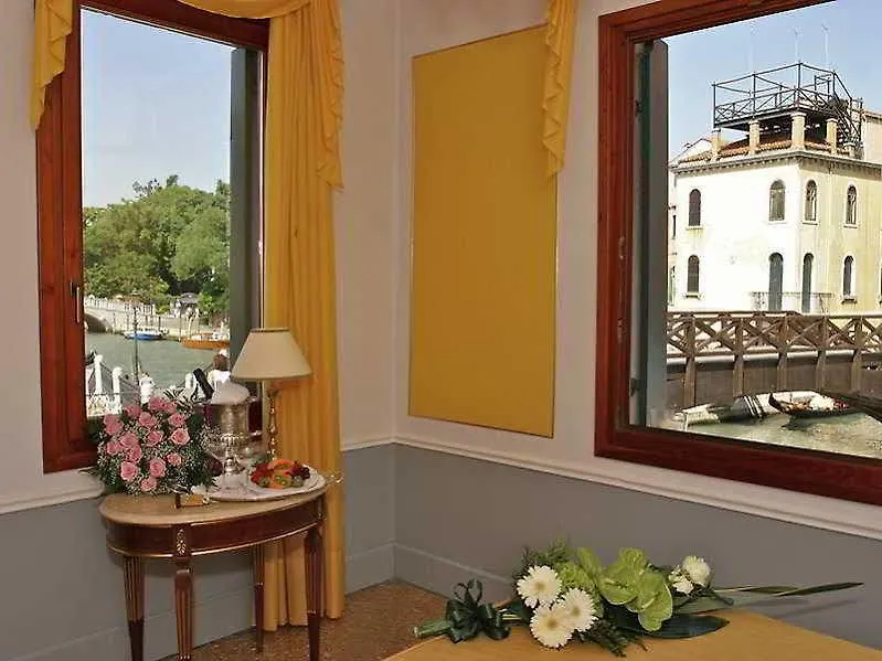 Hotel Arlecchino Venice Italy