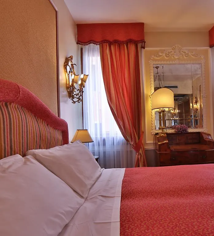 Hotel Arlecchino Venice 3*,